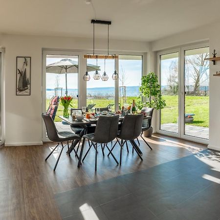 Hangar 19 Luxusbungalow Am See H8 シュヴェリーン エクステリア 写真