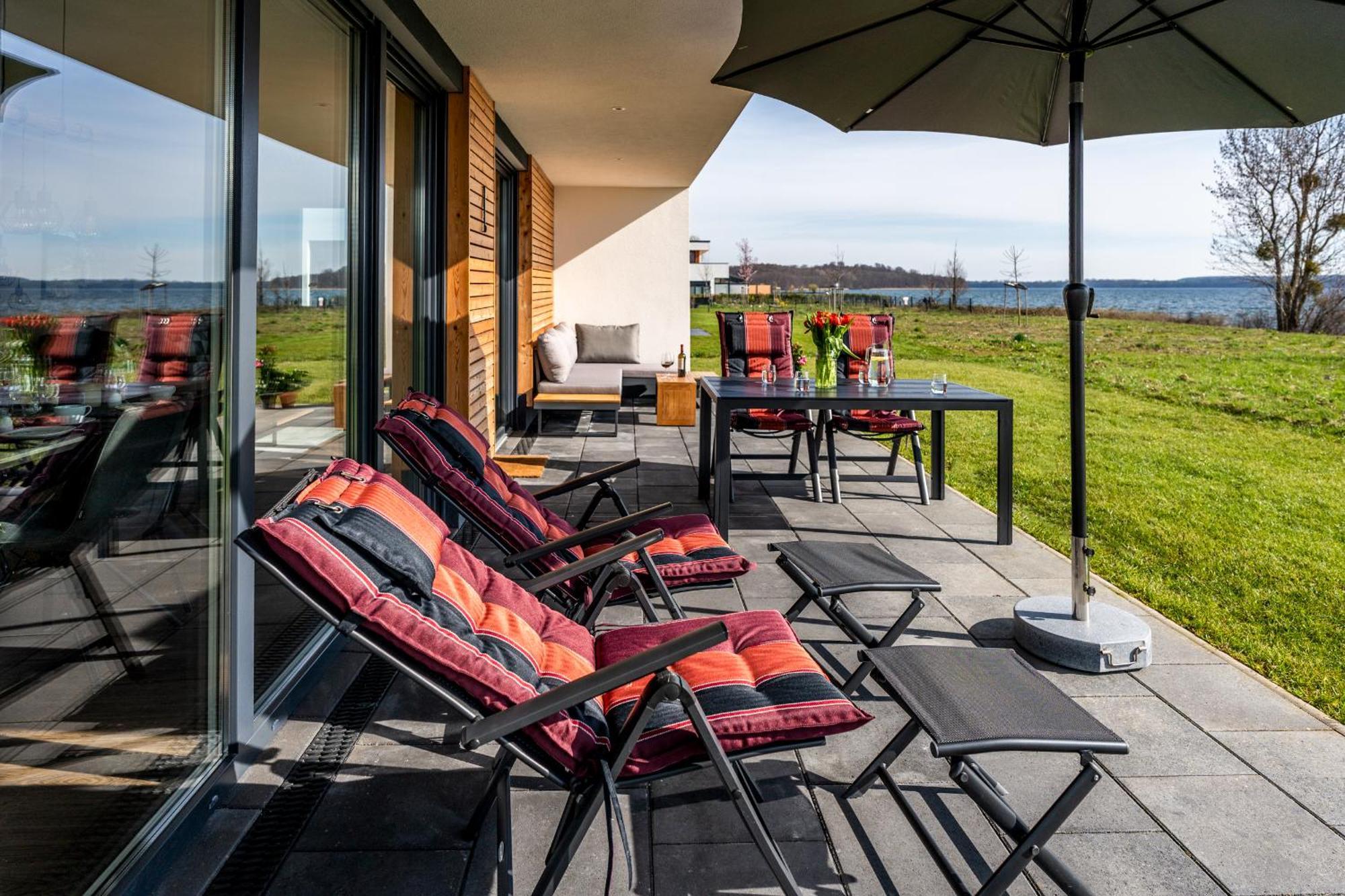 Hangar 19 Luxusbungalow Am See H8 シュヴェリーン エクステリア 写真